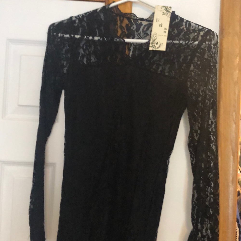 Short lace dress NWT